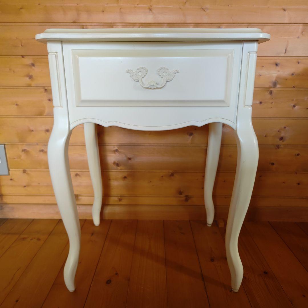 【LAURA ASHLEY】プロバンセル ベッドサイドテーブル ① ローラアシュレイ】プロバンセル☆ベッドサイドテーブル 2024 発送たの