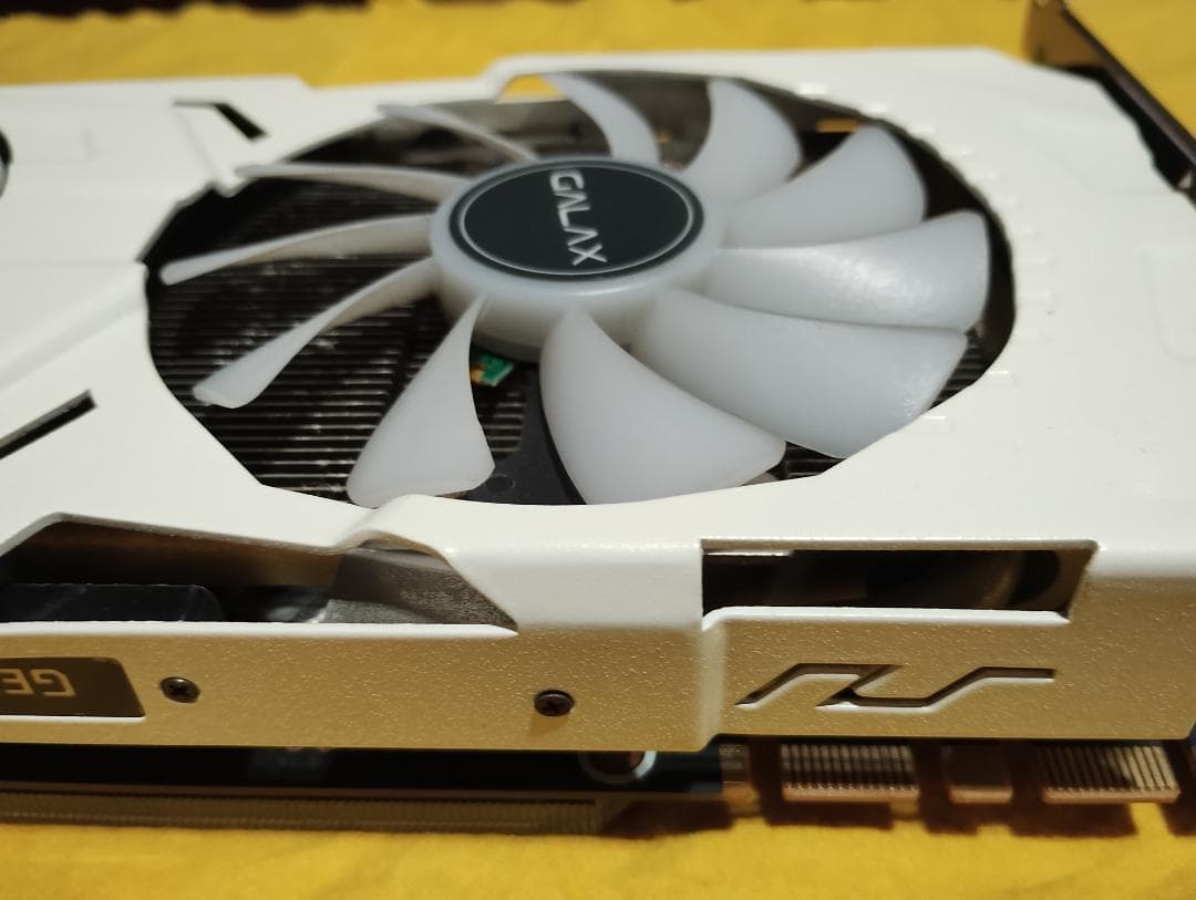 送料無料☆玄人志向☆GALAKURO☆GK-GTX1080-E8GB/WHITE