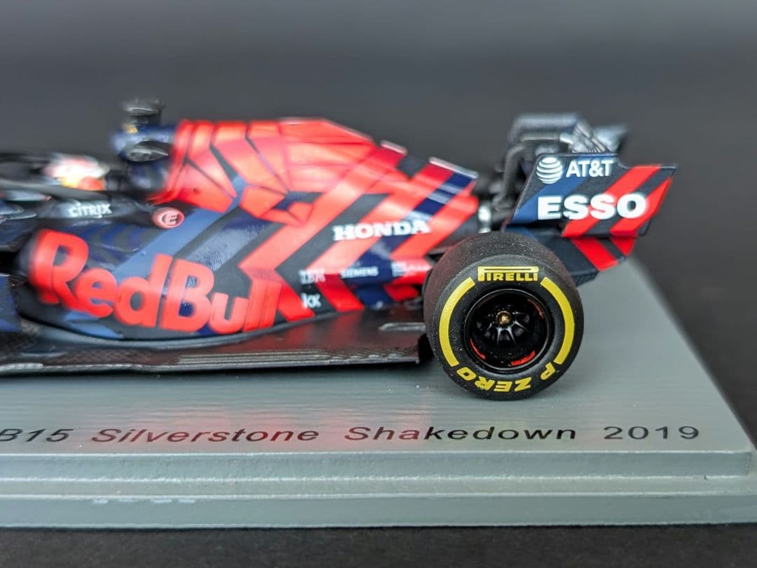 【ふにタッペン】スパーク1/43 RB15 シルバーストン シェイクダウン