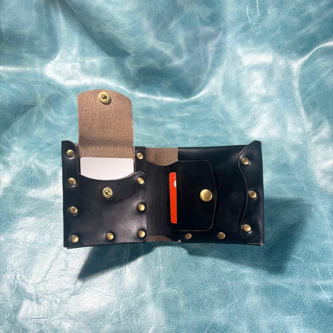 ハンドメイド　二つ折り　革財布　クロムエクセル　黒色　真鍮　cx-hw-000