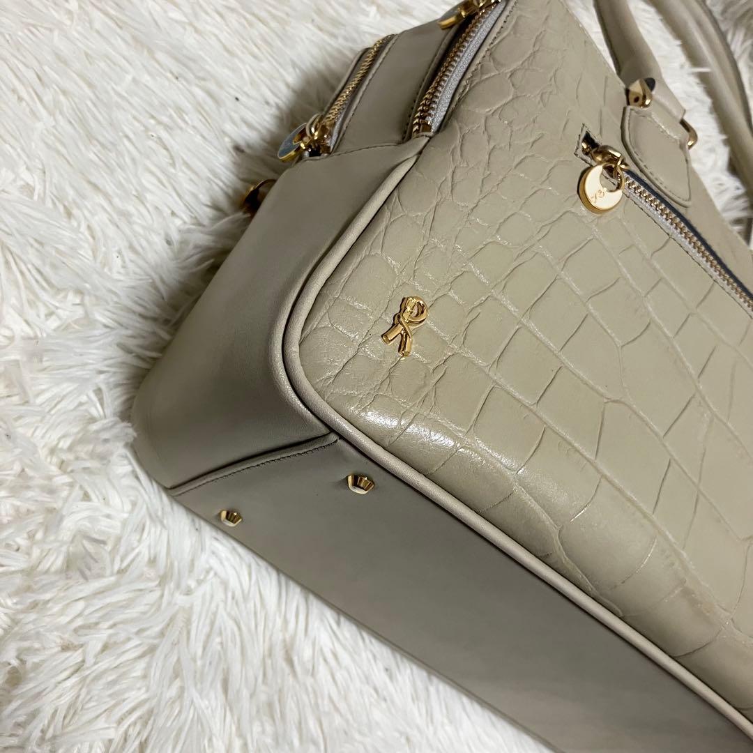 ロベルタディカメリーノ ショルダーバッグ 型押し レザー シャンハイコッコ