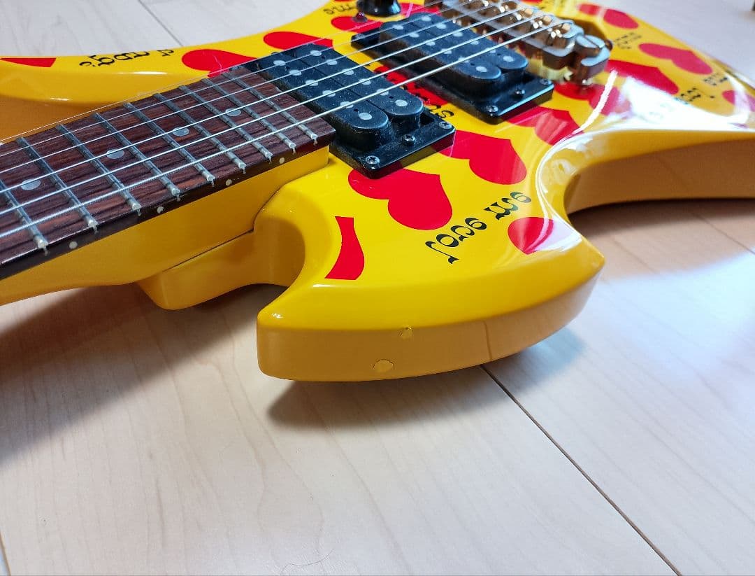 週末特価！【レア品】hideモデル イエローハート ミニギター YH-JR