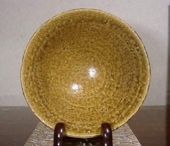 三朝焼　森田無想作　在銘　伊羅保　茶碗　無傷　保証　桐箱新調。