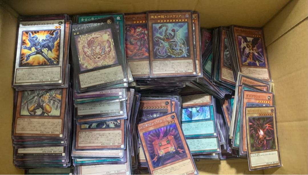 遊戯王 引退品 まとめ売り 約3000枚 + スリーブ類