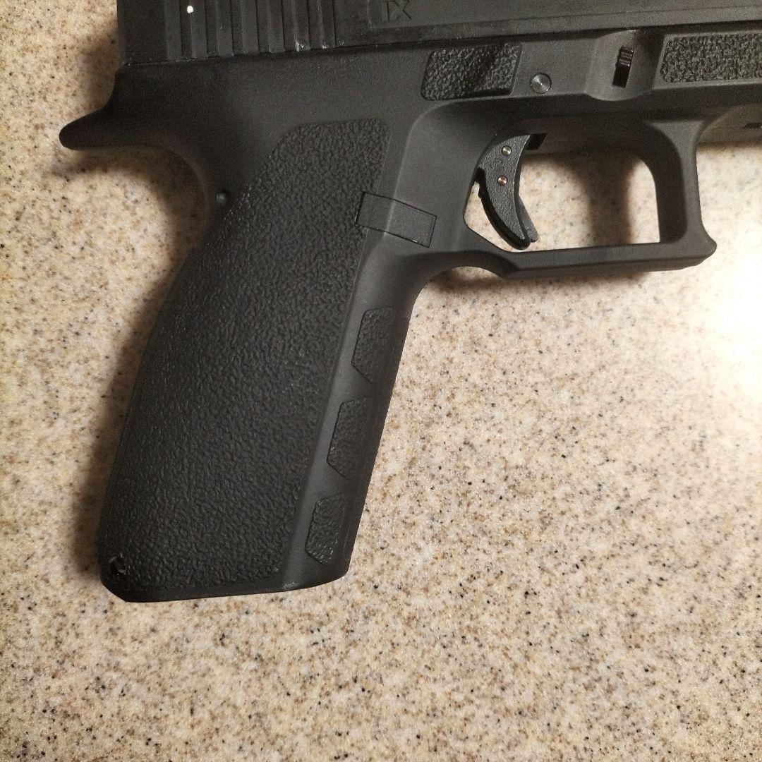 STRIKER 9S CO2ガスガン