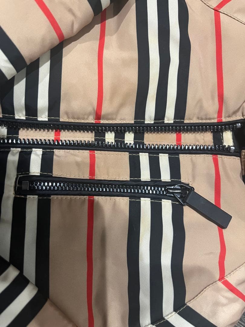 BURBERRY ダウンジャケット　98㎝　3y