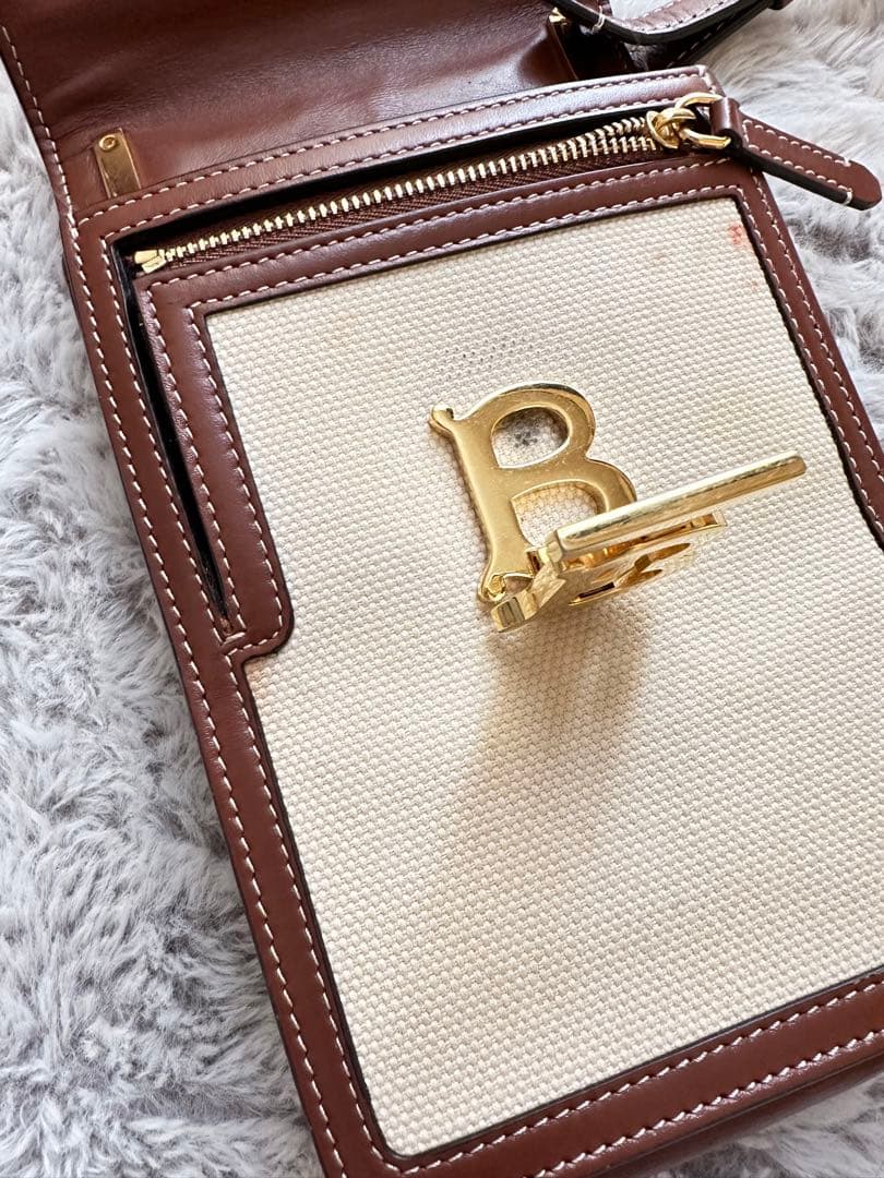 メ*読様 BURBERRY バーバリー TB ショルダーバッグ