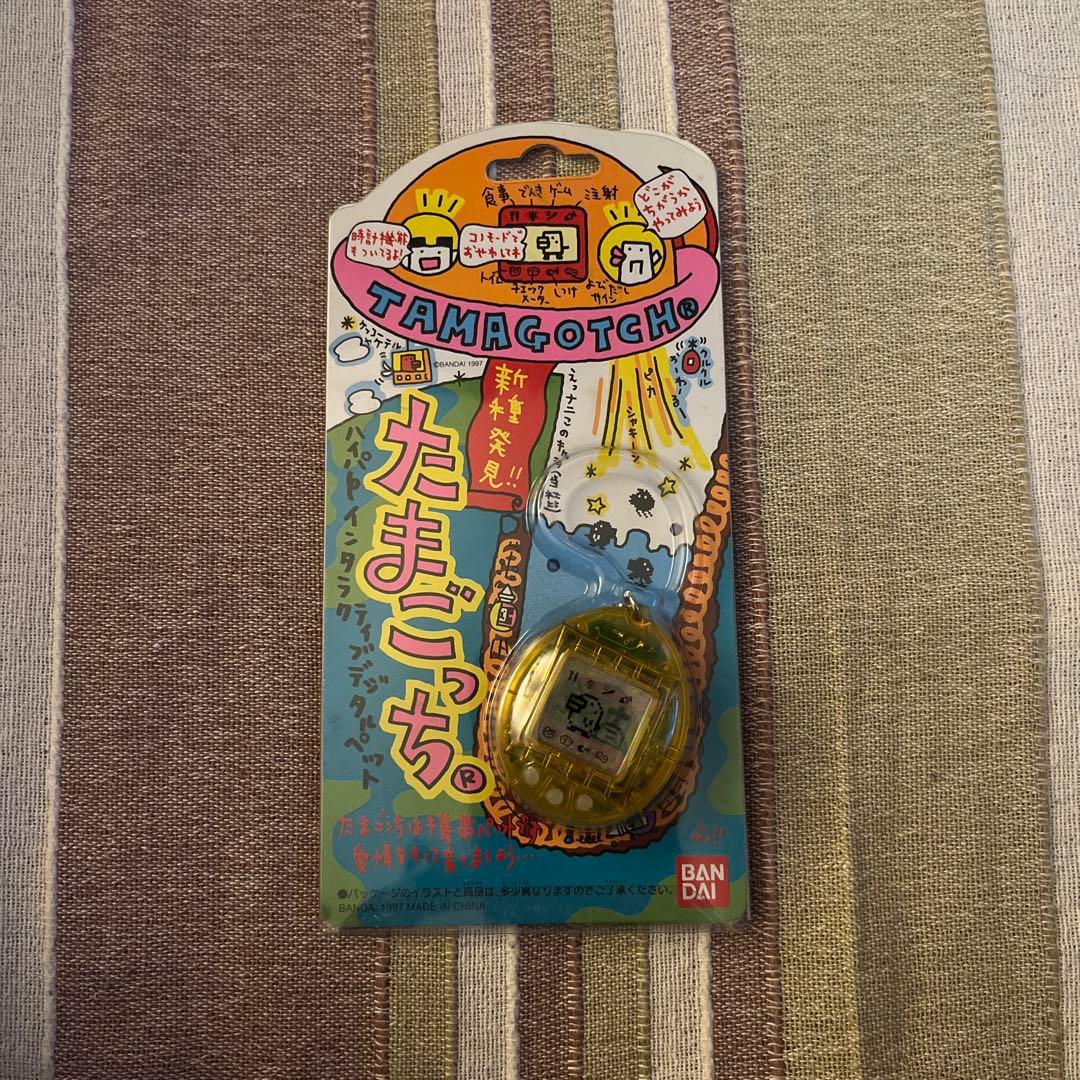新品未使用 新種発見たまごっち 1997年 バンダイ クリアイエロー