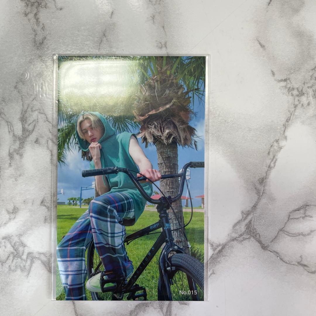 DaizyStripper なお Dearest CROWN コラボアク