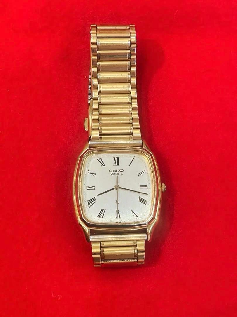 ビンテージSEIKO クォーツ 腕時計 スクエア型クラシカルデザイン