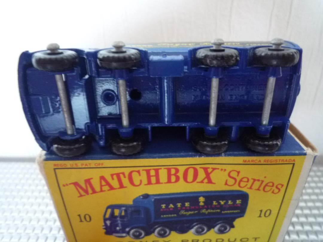 MATCHBOX N°10 SUGAR CONTAINER TRUCK 1961