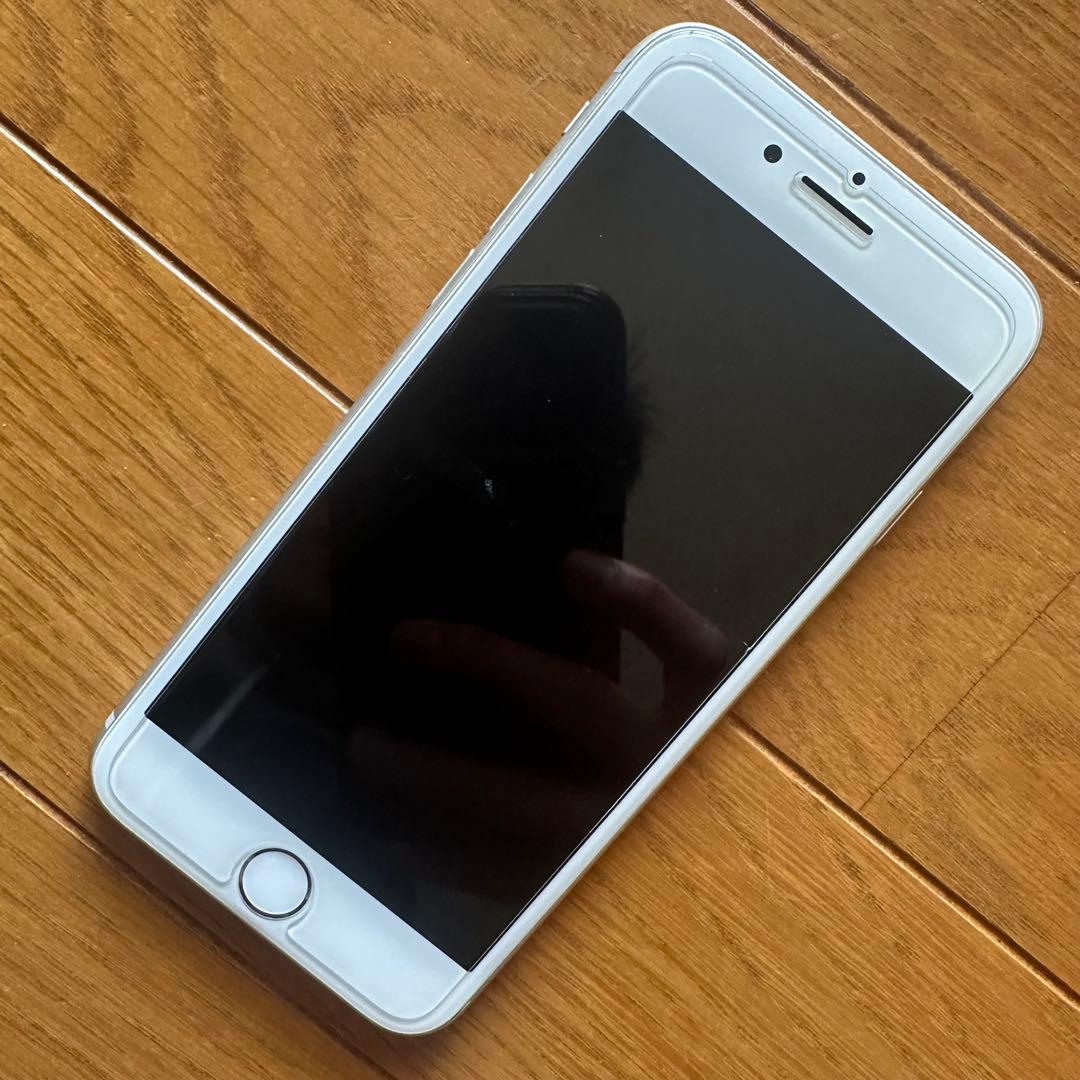 美品】iPhone8 本体のみ