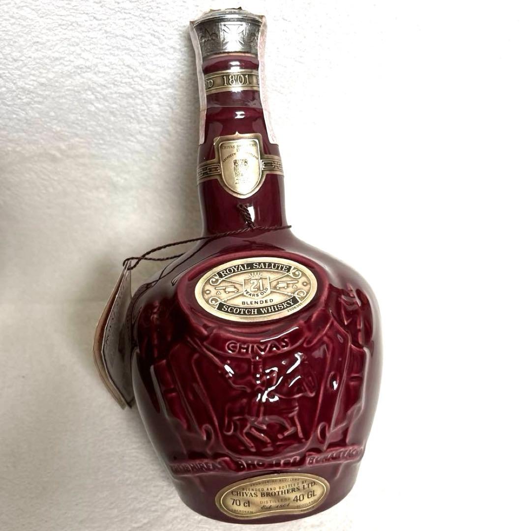 シーバス ロイヤルサルート21年 陶器ボトル赤 巾着・箱付【古酒