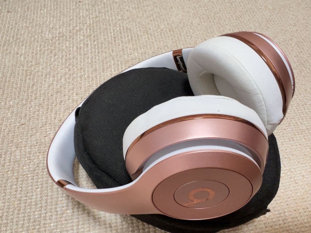 Beats Solo3ワイヤレスヘッドホン ローズゴールド - メルカリ