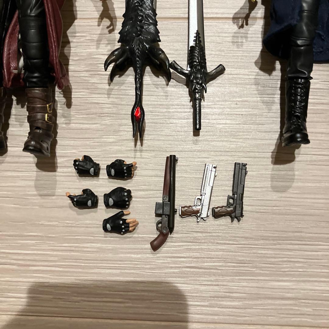 千値練 Devil May Cry 　ネロ　ダンテ　デビルメイクライ　フィギュア