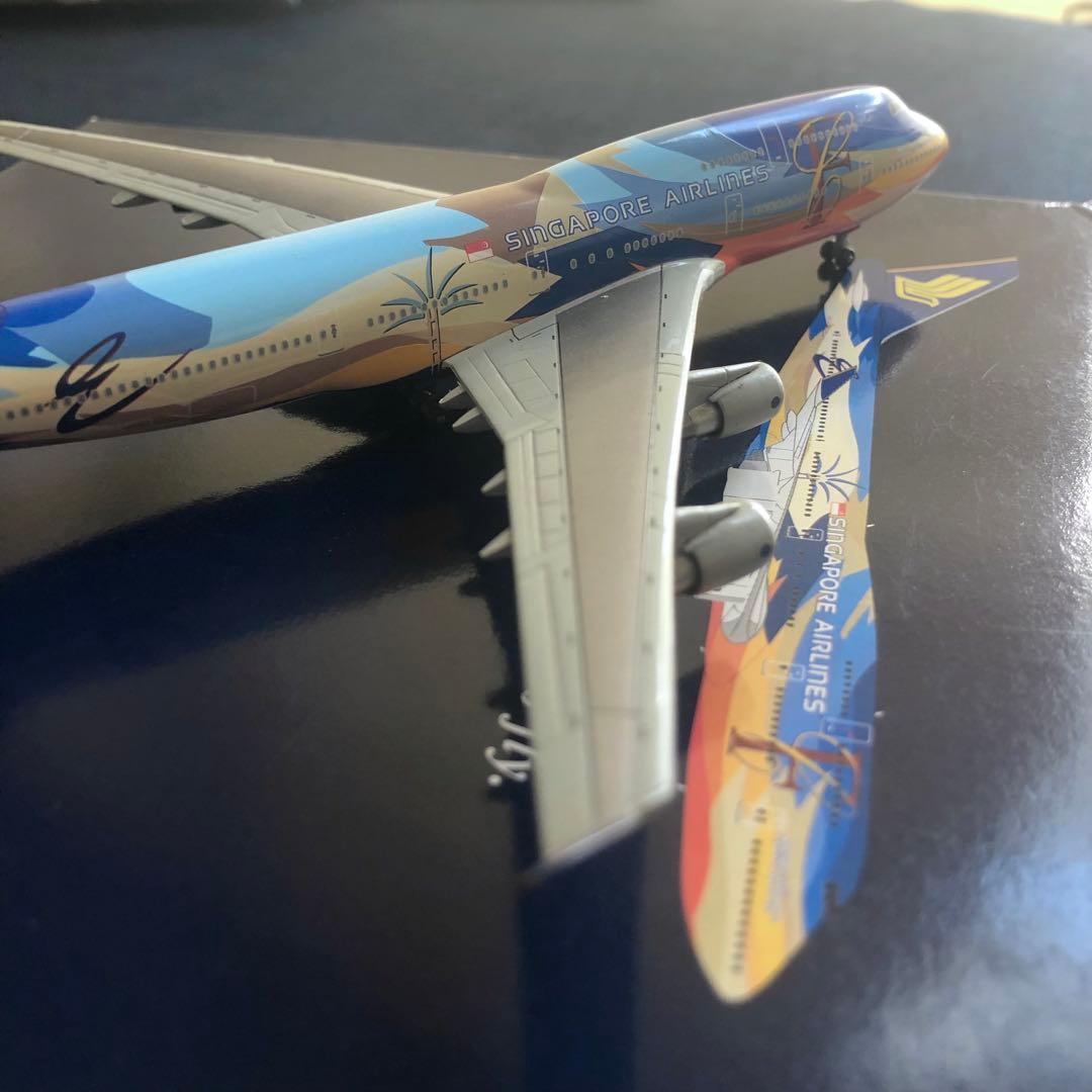 貴重 1/400 シンガポールエアライン B747-400 トロピカルメガトップ