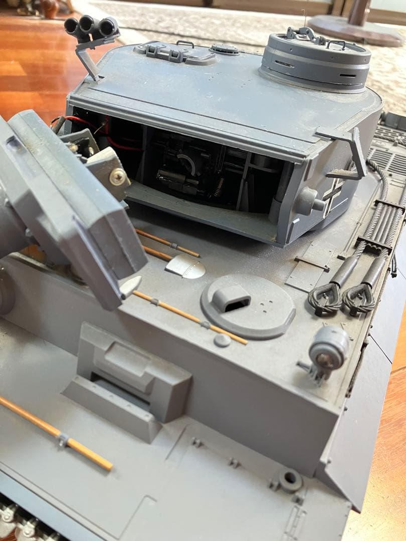 1/16サイズ戦車ラジコン　ジャーマンタイガーI型ヘンロン3818 スモーキング