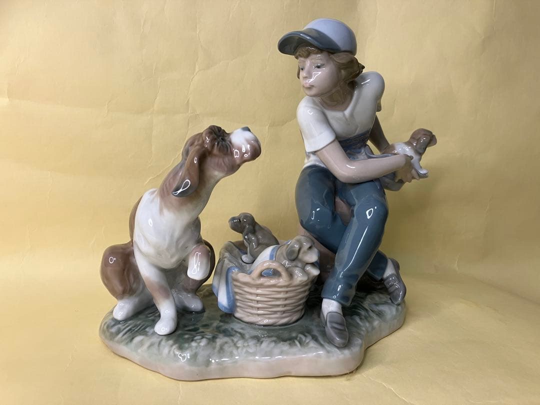 処分値下げ『1985年絶版レア品』リアドロ 犬と少年の陶器像（#5376） リヤドロ LLADRO 陶器人形 フィギュリン『みんなお友達』 男の子 犬