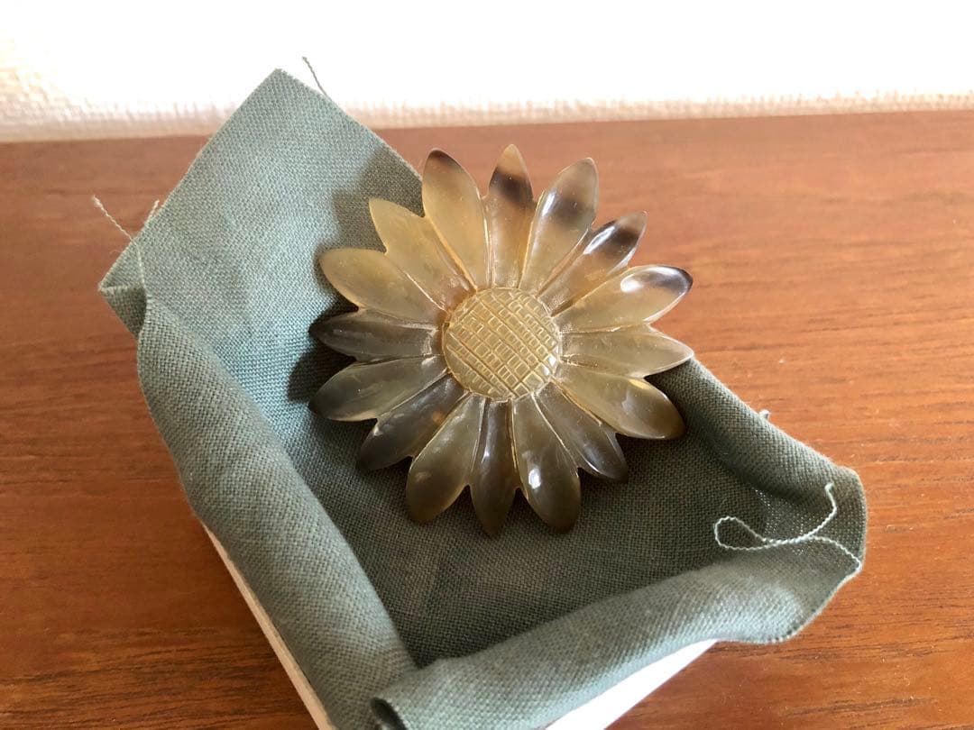 Lisette リゼッタブローシュ・イボーフクロウシルバー