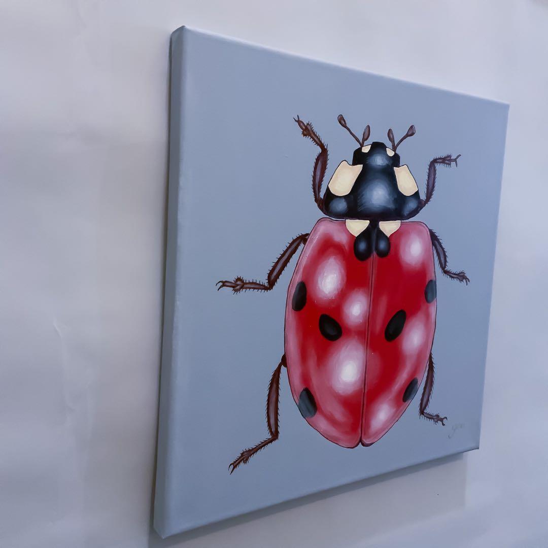 各種公募展入選作家による現代アートリアリズム作品　『レディバグ』