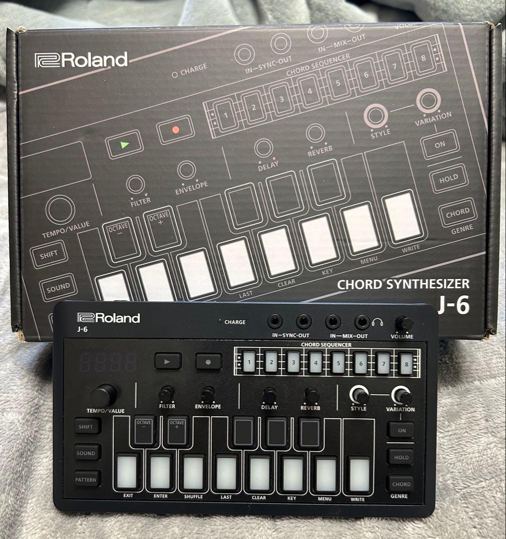 Roland / J-6 コードシンセサイザー　AIRA COMPACTシリーズ Roland AIRA Compact J-6 Chord Synthesizer | Sweetwater