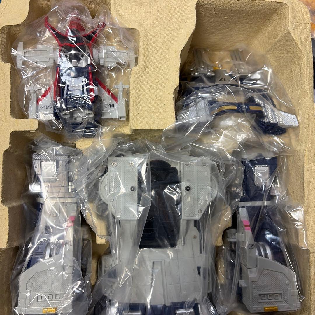 轟轟戦隊　ボウケンジャー　超絶轟轟合体 DX ダイボイジャー