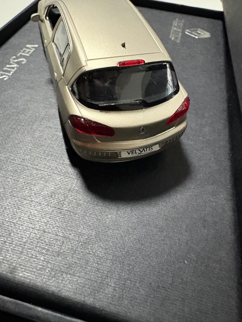 激レア！ルノーの最高級フラッグシップ「ベルサティス」 1/43