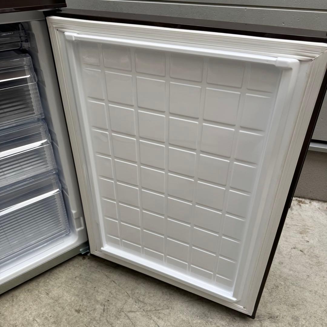 77⭐️2023年製美品☆シャープ 冷蔵庫 ブラウン 大型 2ドア 280L