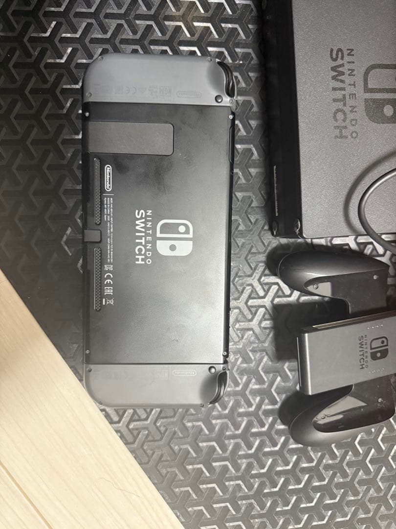 NINTENDO switch　グレー