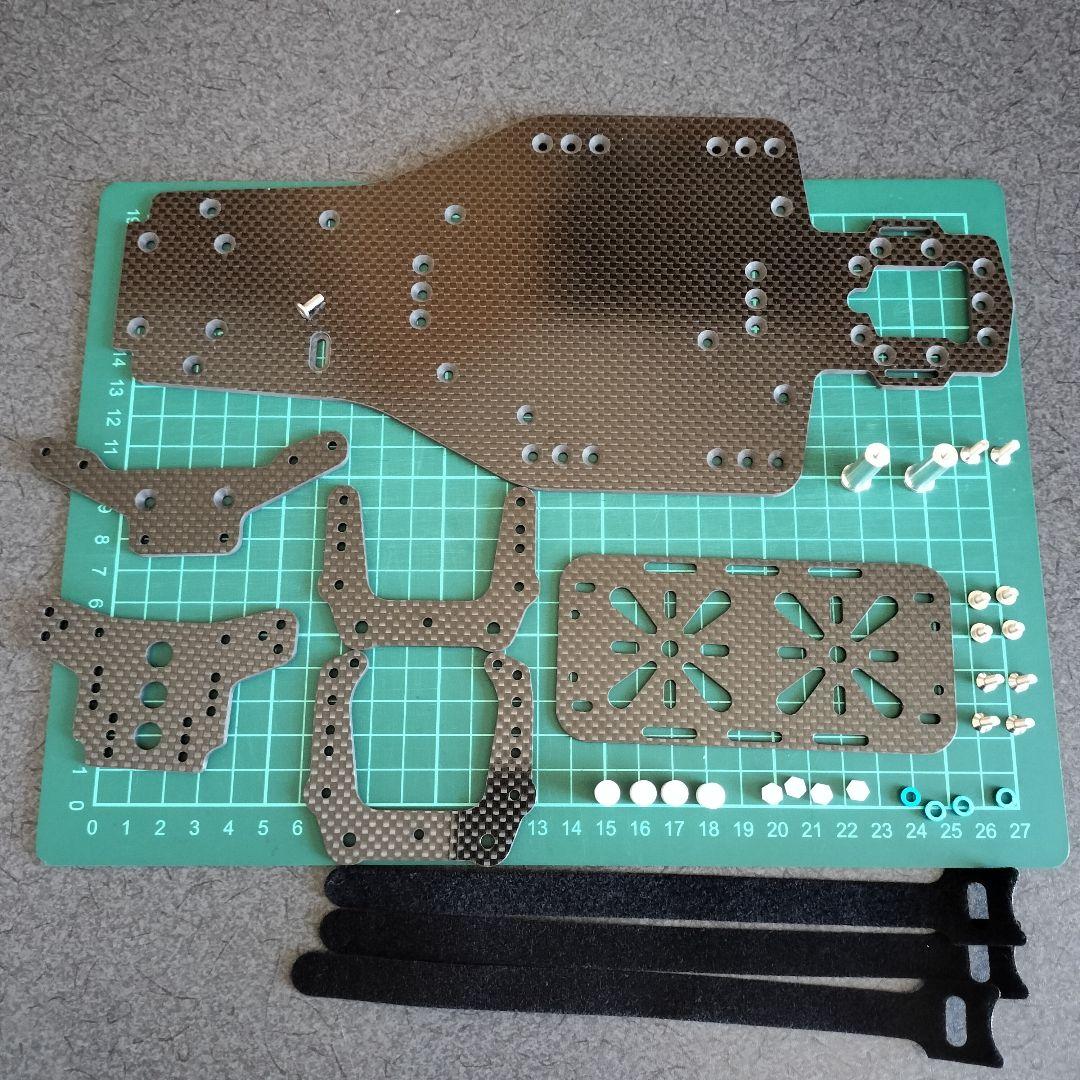 タミヤ スーパーアスチュート カーボンシャーシコンバージョンセット