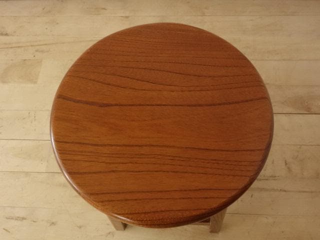 北海道手作り家具　ケヤキ（欅）材　スツールD　座面一枚板