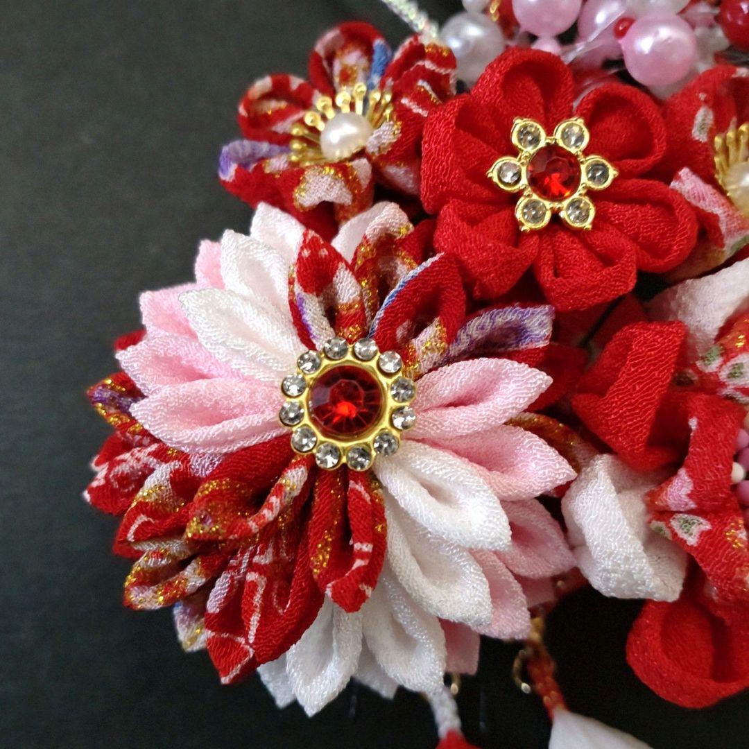 七五三髪飾り　赤 白　つまみ細工　成人式　和装　髪飾り