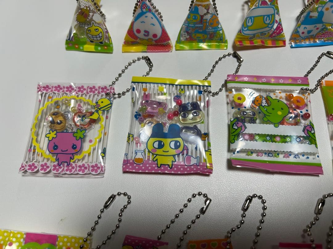 平成レトロ　たまごっち　ボンボンドロップシール　キーホルダー　一番くじ　ガチャ