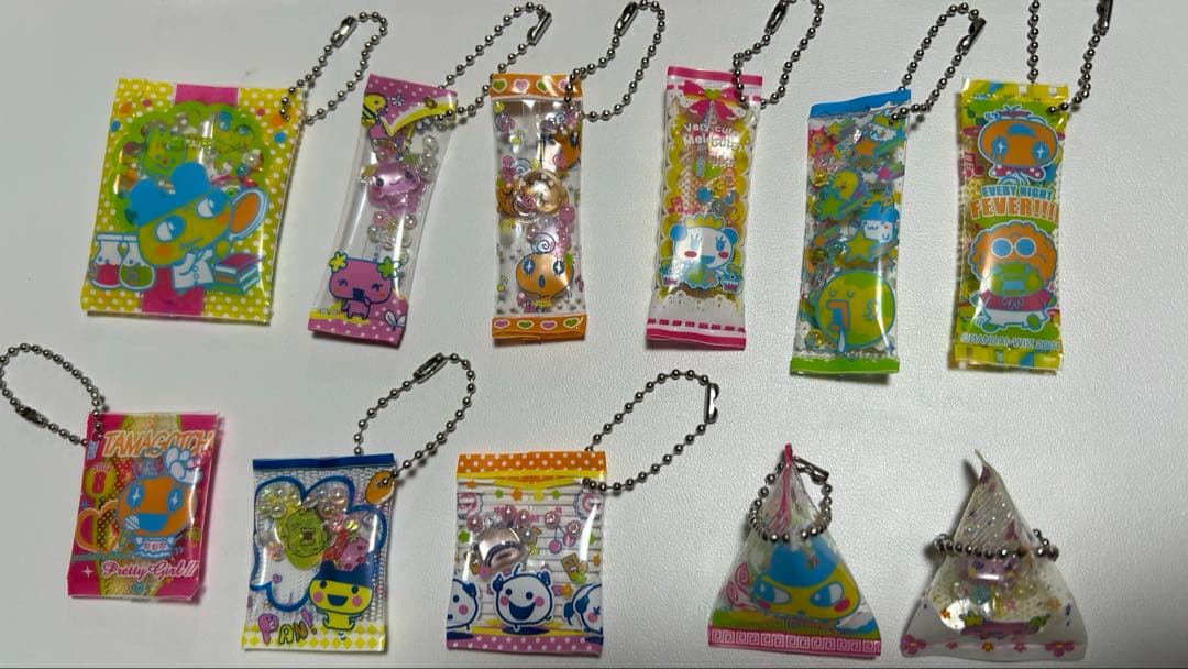 平成レトロ　たまごっち　ボンボンドロップシール　キーホルダー　一番くじ　ガチャ