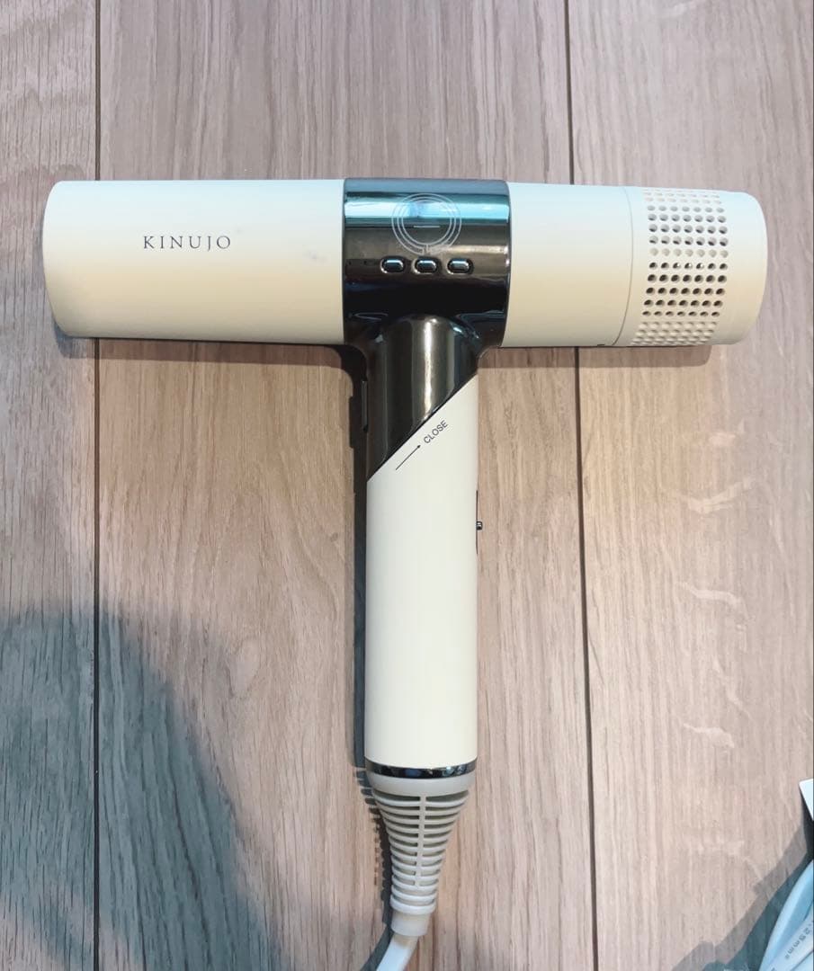 KINUJO キヌージョ ヘアドライヤー　KH001 ホワイト