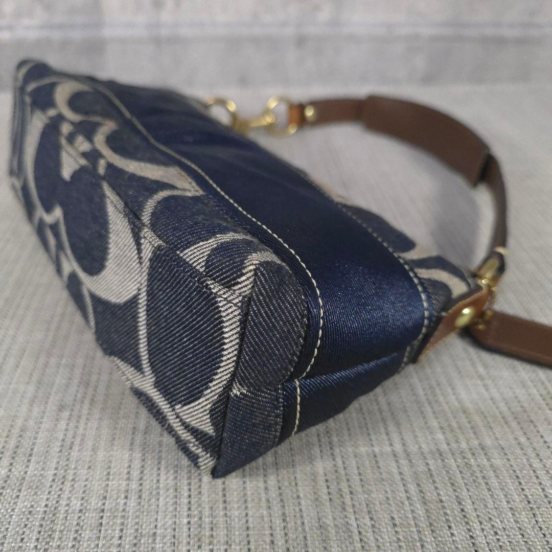 希少柄　コーチ　ソーホー　アクセサリーポーチ　ショルダーバッグ　シグネチャー