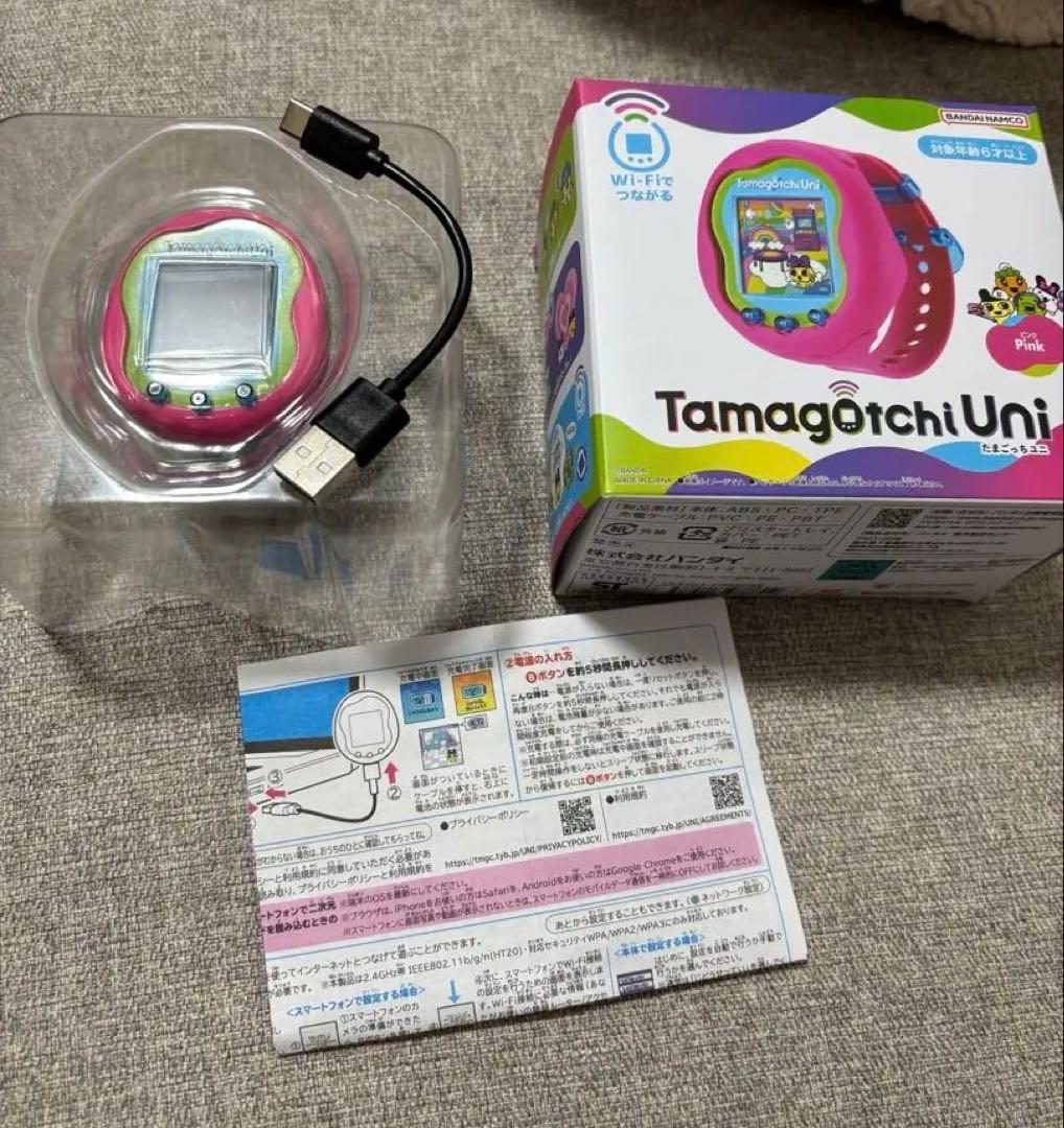 Tamagotchi Uni ピンク 本体、箱、説明書、充電ケーブル、バンド おもちゃ