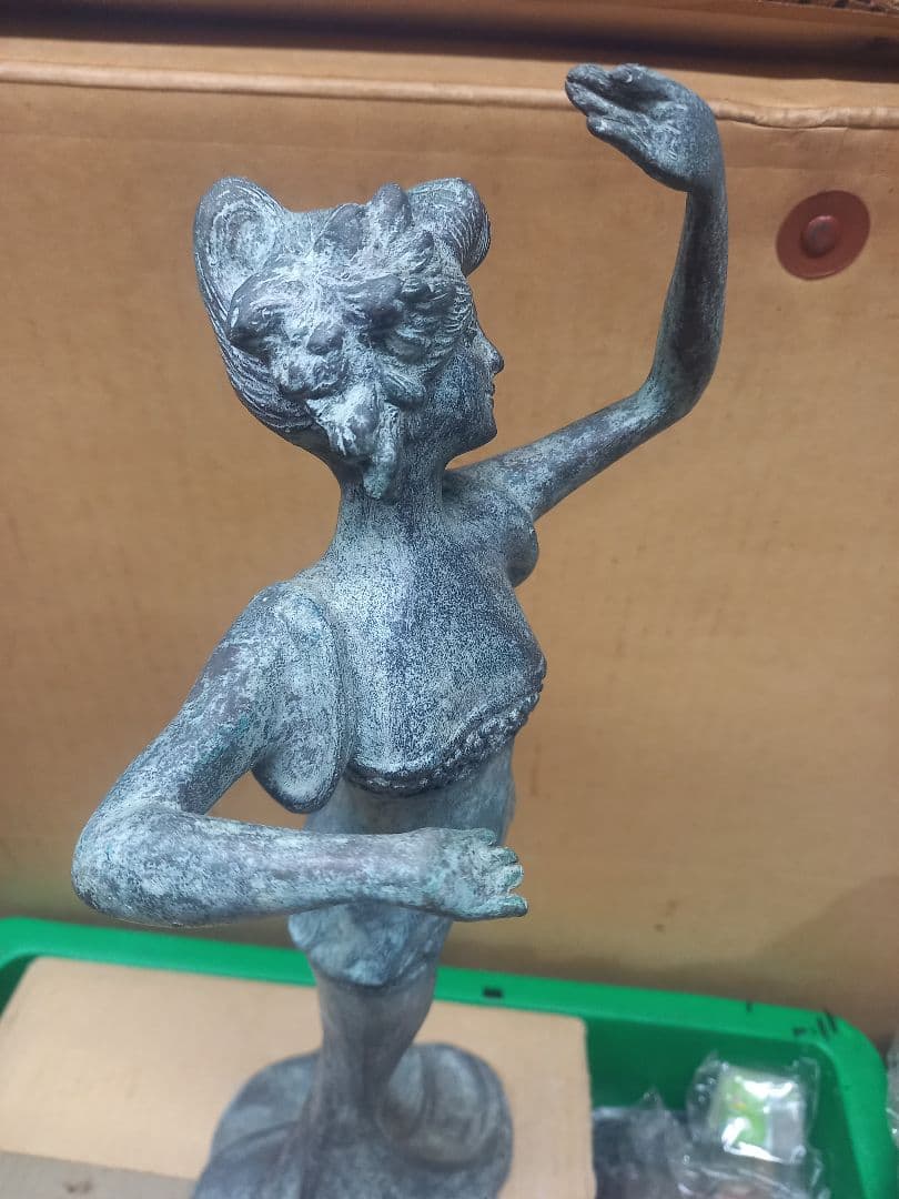 アールヌーボー風女性フィギュア 約30cm