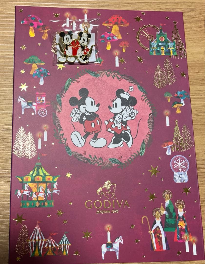 ディズニー 創立100周年 エポック 2023 　空箱とピンバッチセット