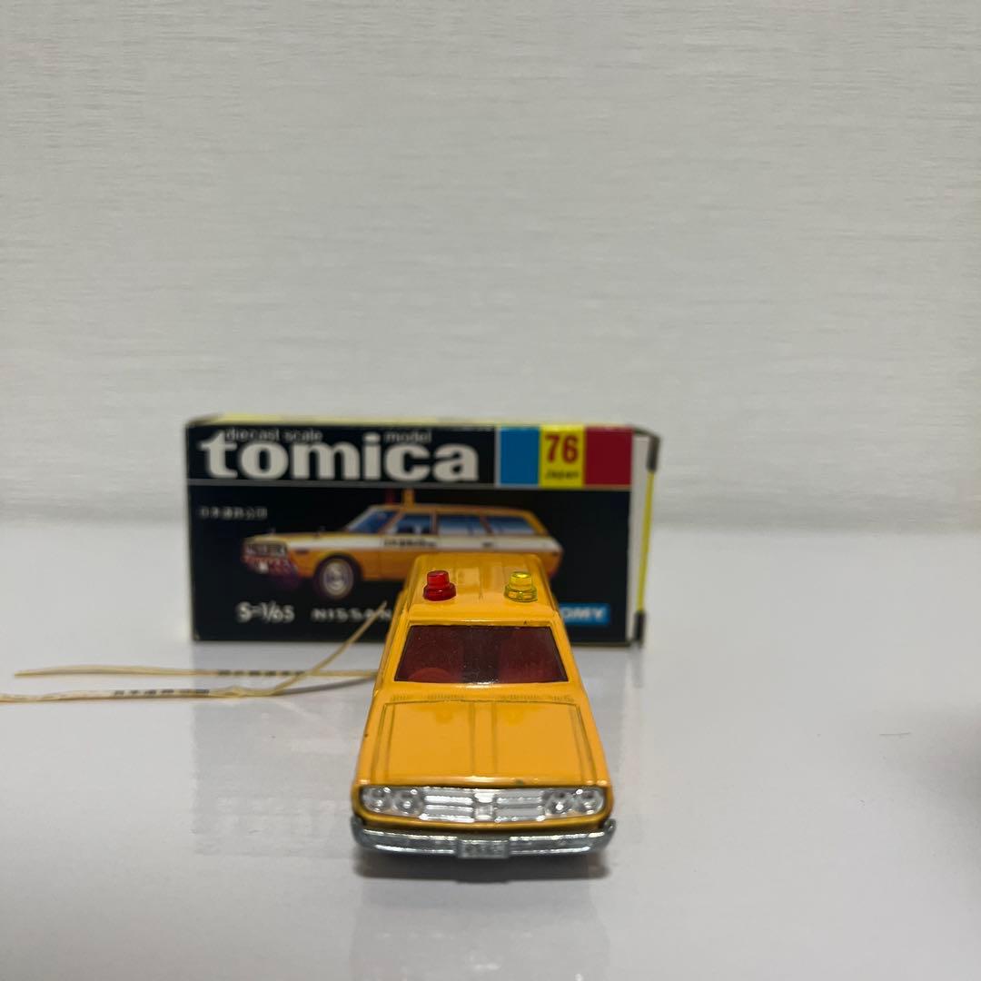 黒箱トミカ76 1/65 NISSAN CEDRIC イエロー