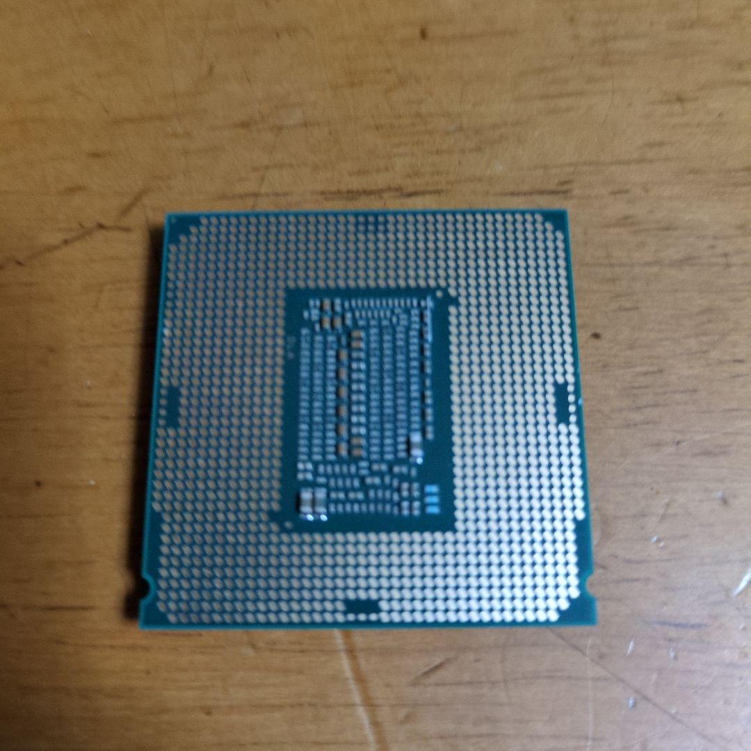 CPU Intel Core i7-9700 CPU 3.00GHz SRG13