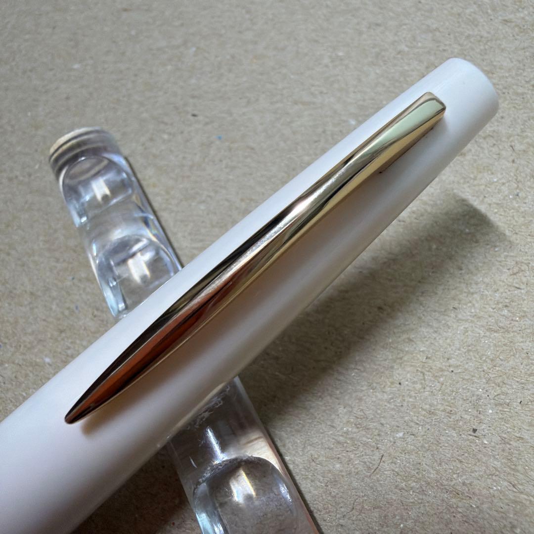 廃盤 PILOT パイロット Lady レディ 万年筆 18k F ホワイト - メルカリ
