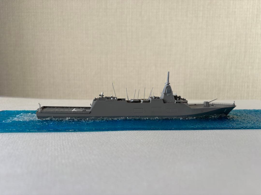 1/700 海上自衛隊　護衛艦もがみ　全塗装　洋上ジオラマ