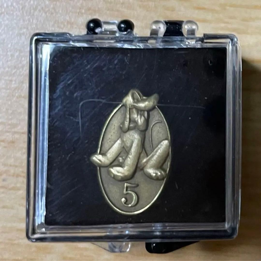 非売品】Disneyディズニーキャスト勤続5年記念アワードピン プルート