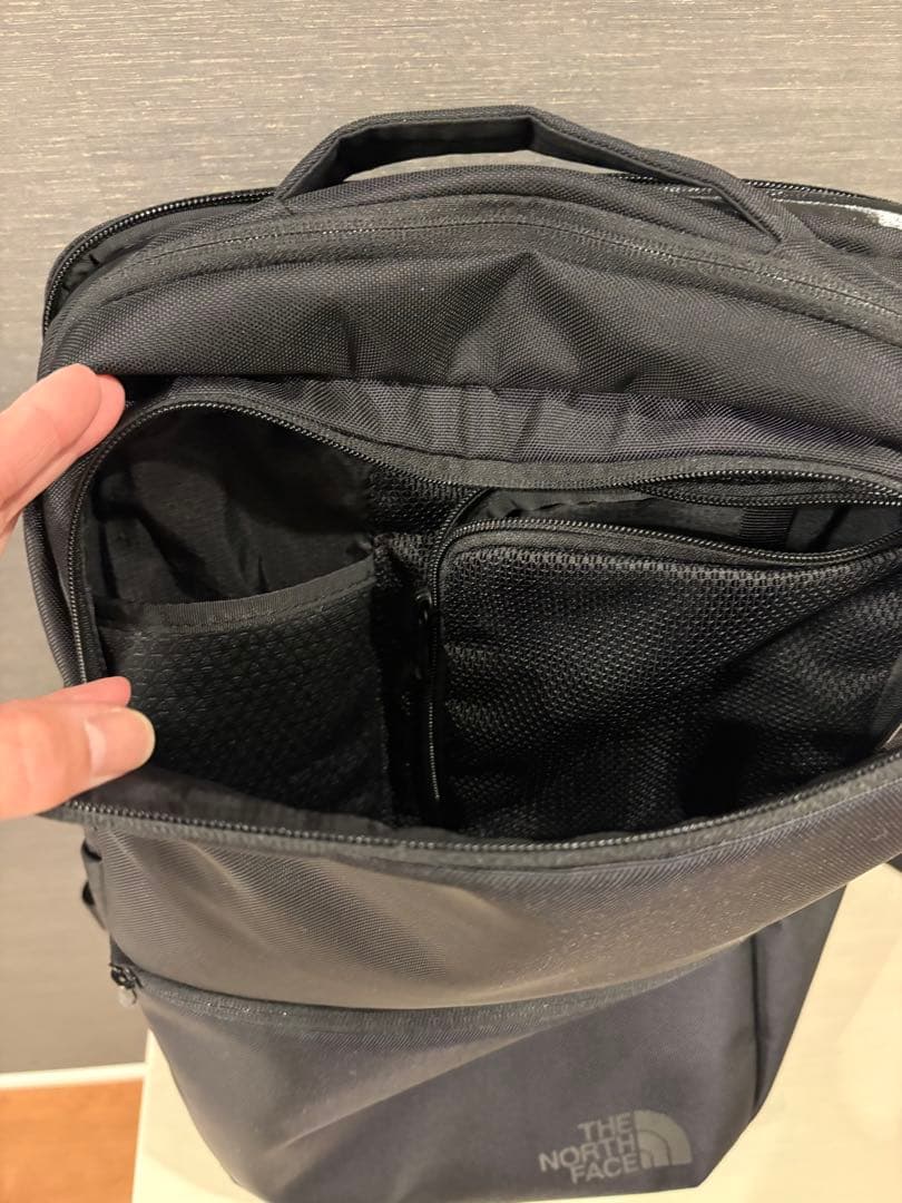 THE NORTH FACE シャトルデイパック ユニセックス　ビジネスバッグ