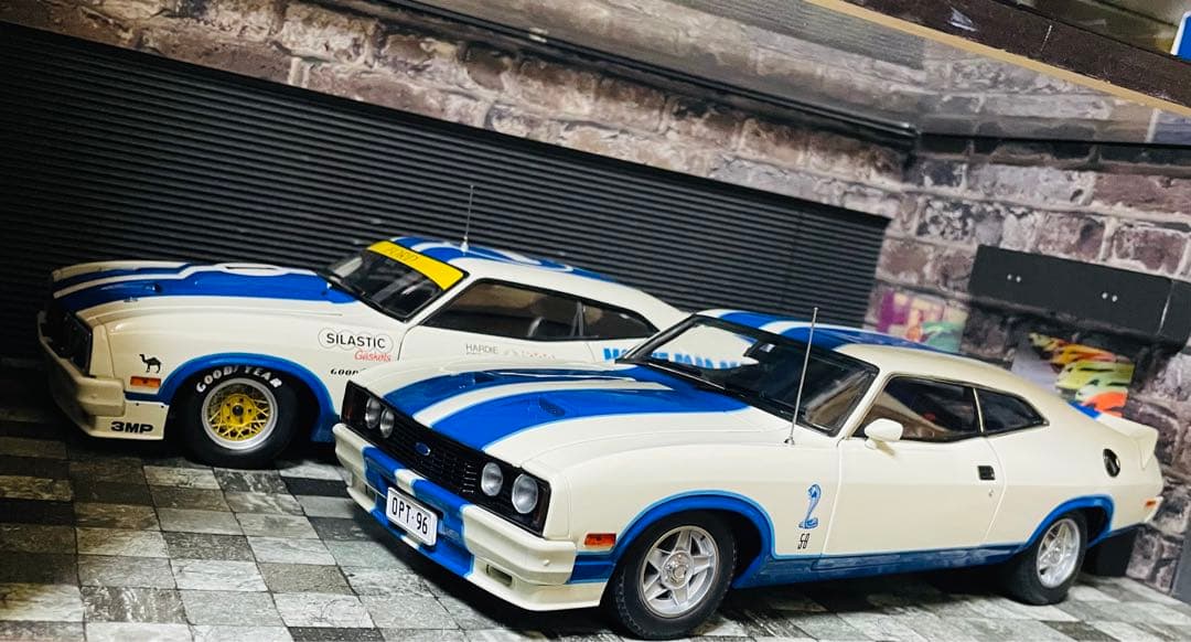 国内未入荷 1/18 CC フォード XC ファルコン コブラ オプション96