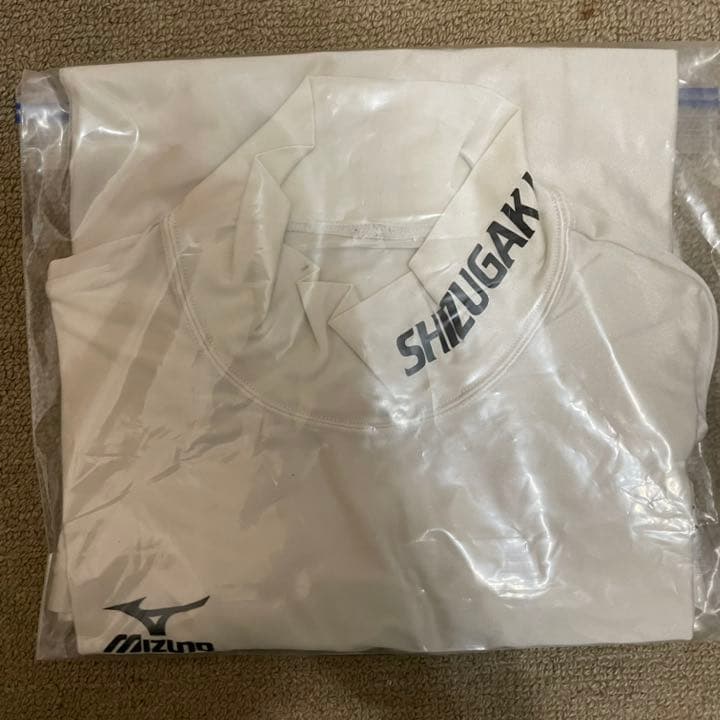 静岡学園 サッカー部 インナーシャツ 白緑セット Mサイズ - メルカリ