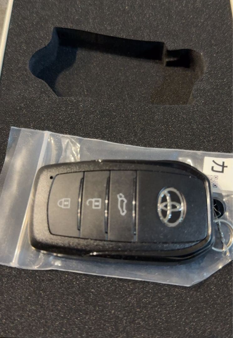 ランドクルーザー250 スマートキー 3ボタン　2025年2月末納車品 キーレス