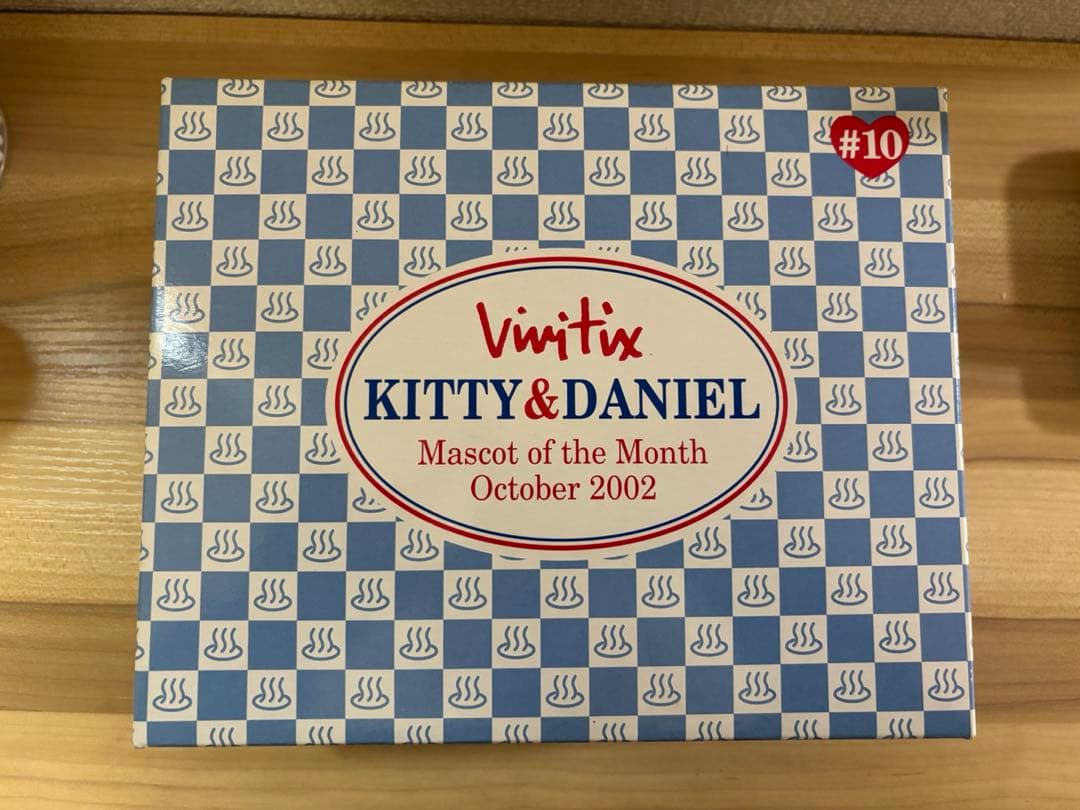 vivitix限定 キティ＆ダニエル マンスリーマスコット2002年 10月