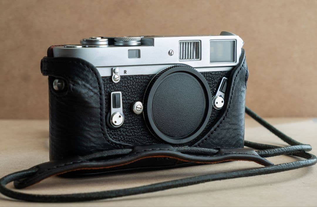 Leica M4 / ライカ M4 #117万台ボディ ケースストラップ付